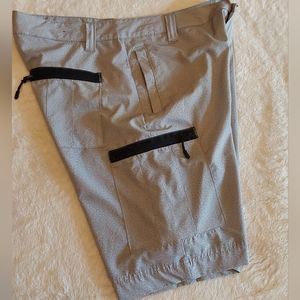 🌺 NWOT Mens Gray Poly Cargo Style Board Shorts